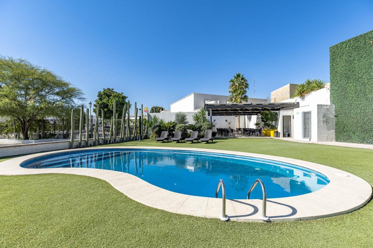 Hotel Nuve Gomez Palacio Bagian luar foto